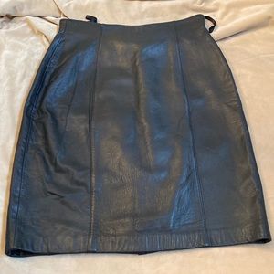 Valerie Stevens New Zealand lamb skin skirt